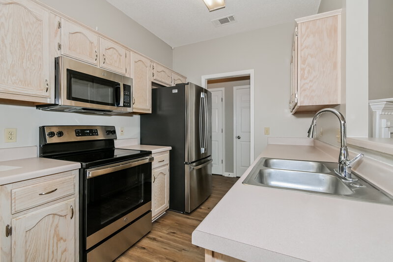 2,480/Mo, 8713 Citrus Bend Dr Cordova, TN 38018 Kitchen View 2