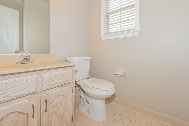 2,480/Mo, 8713 Citrus Bend Dr Cordova, TN 38018 Bathroom View