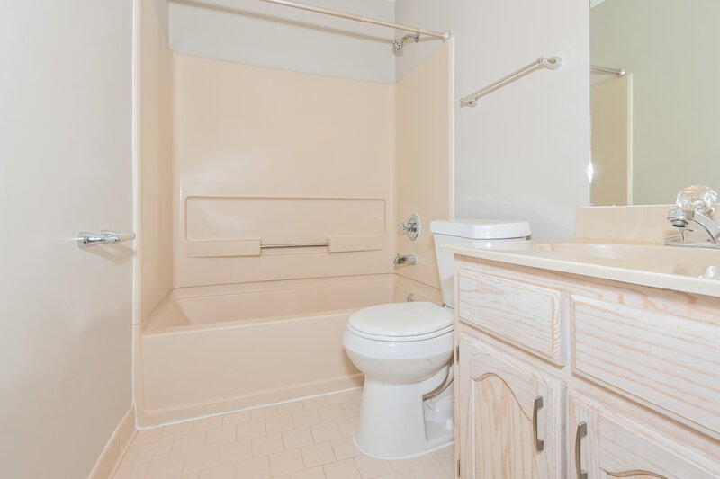 2,480/Mo, 8713 Citrus Bend Dr Cordova, TN 38018 Bathroom View 2