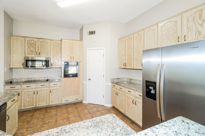 2,405/Mo, 8818 Lybrook Cv E Cordova, TN 38016 Kitchen View 2