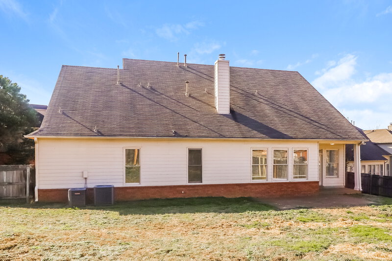 2,405/Mo, 8818 Lybrook Cv E Cordova, TN 38016 Rear View