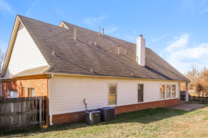 2,405/Mo, 8818 Lybrook Cv E Cordova, TN 38016 Rear View 2