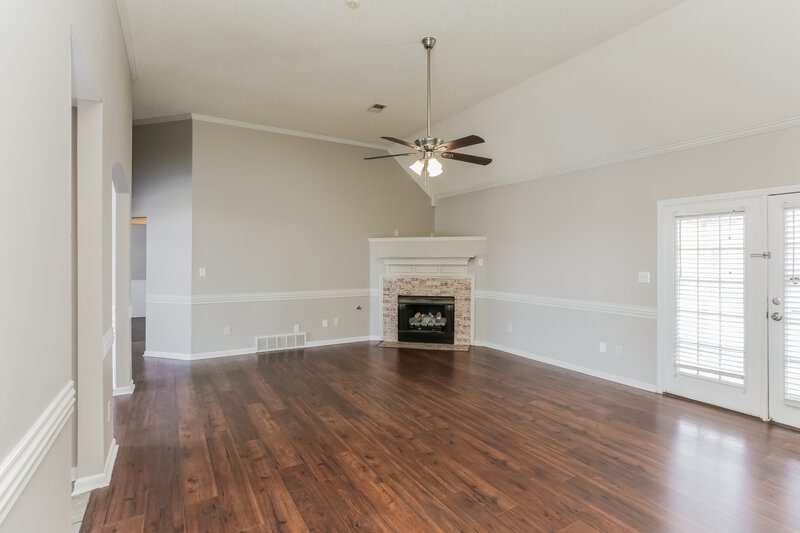 2,015/Mo, 2497 Heather Rdg Southaven, MS 38672 Living Room View
