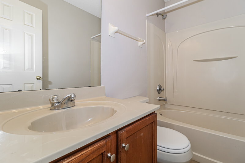 1,690/Mo, 1513 Pemberton Ln Cordova, TN 38016 Bathroom View