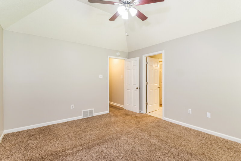 1,790/Mo, 5846 White Ridge Circle E Olive Branch, MS 38654 Main Bedroom View