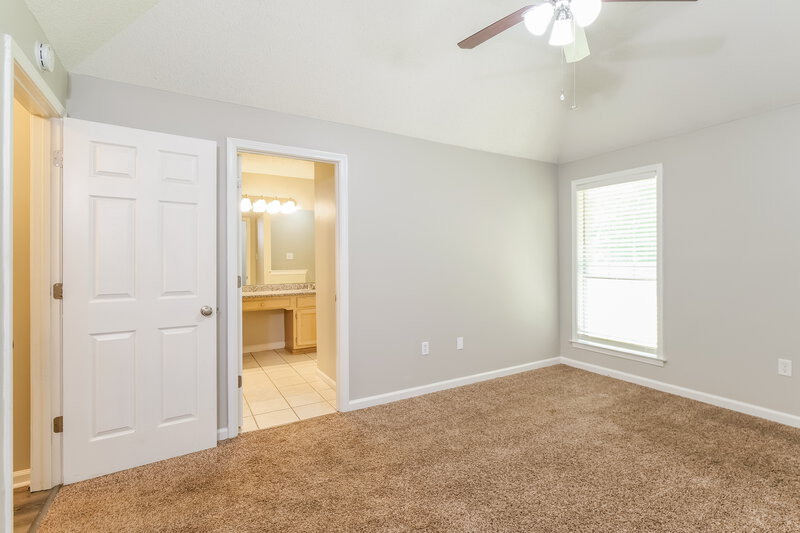 1,790/Mo, 5846 White Ridge Circle E Olive Branch, MS 38654 Main Bedroom View 2