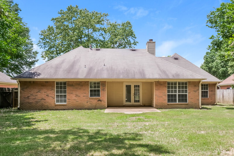 1,790/Mo, 5846 White Ridge Circle E Olive Branch, MS 38654 Rear View