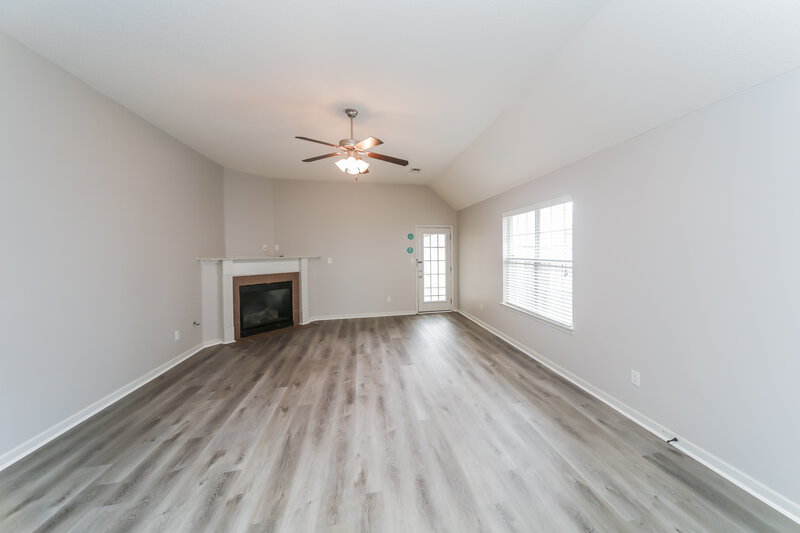 1,975/Mo, 9858 Southern Gum Way Olive Branch, MS 38654 Living Room View