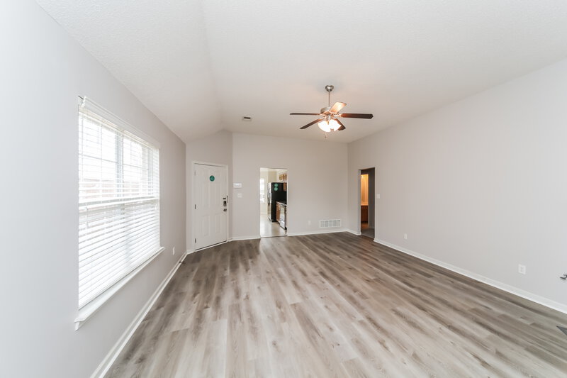 1,975/Mo, 9858 Southern Gum Way Olive Branch, MS 38654 Living Room View 2