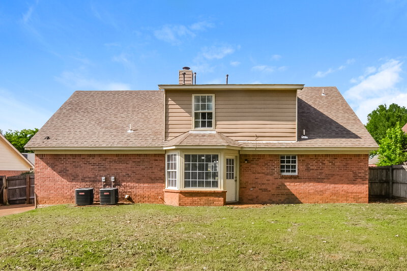 1,960/Mo, 4371 Shadow Ridge Dr Horn Lake, MS 38637 Rear View