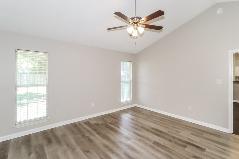 1,660/Mo, 7892 Jane Ayre Dr Southaven, MS 38671 Main Bedroom View 2