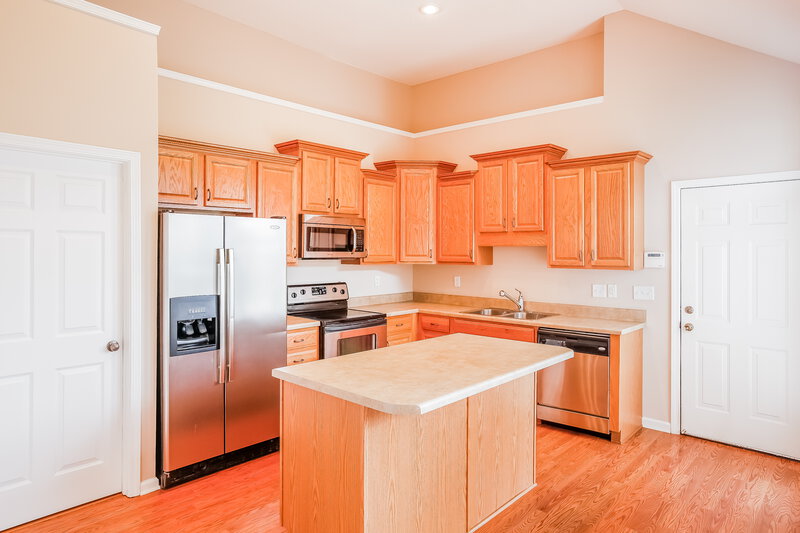 1,895/Mo, 1112 Averett Ln Cordova, TN 38018 Kitchen View 2