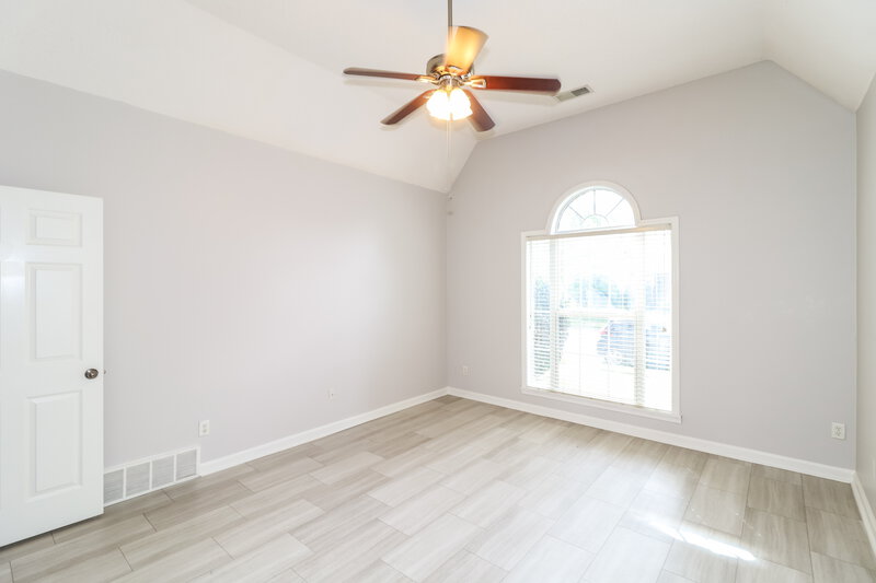 1,815/Mo, 1112 Averett Ln Cordova, TN 38018 Main Bedroom View 2