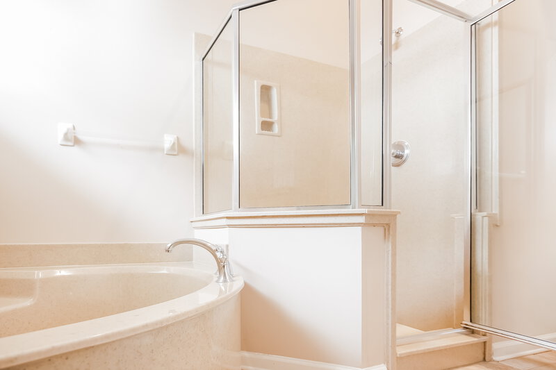 1,895/Mo, 1112 Averett Ln Cordova, TN 38018 Master Bathroom View 2