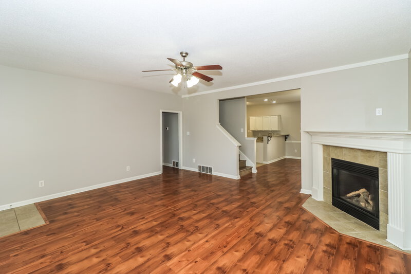 2,920/Mo, 10176 Eveninghill Dr Cordova, TN 38016 Living Room View 2