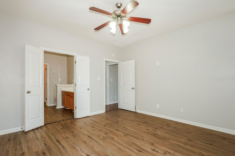 1,770/Mo, 10176 Eveninghill Dr Cordova, TN 38016 Main Bedroom View
