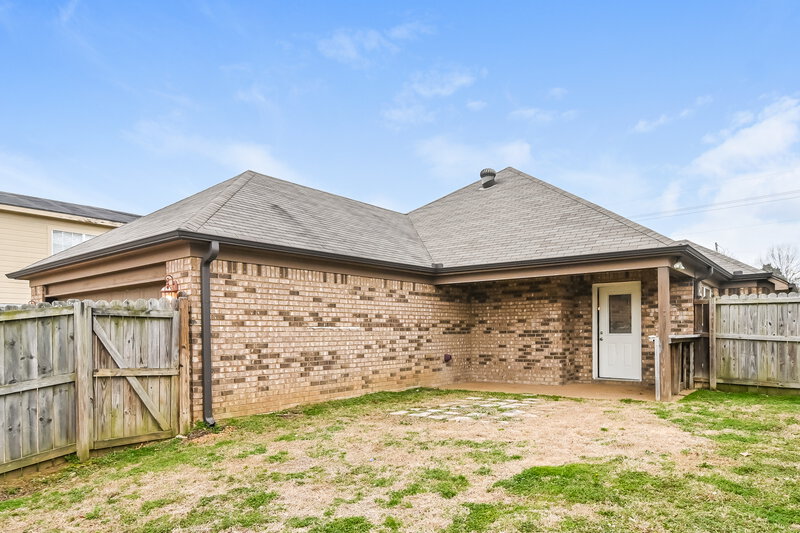 1,830/Mo, 3032 Magnolia Dr Hernando, MS 38632 Rear View