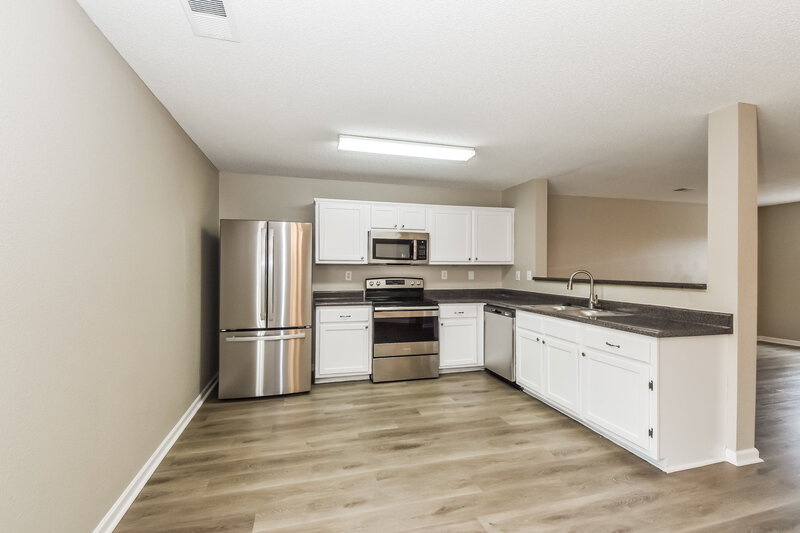 1,850/Mo, 9991 Branley Oak Dr Cordova, TN 38016 Kitchen View