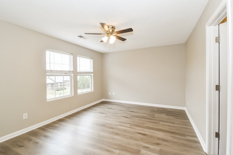 1,850/Mo, 9991 Branley Oak Dr Cordova, TN 38016 Main Bedroom View