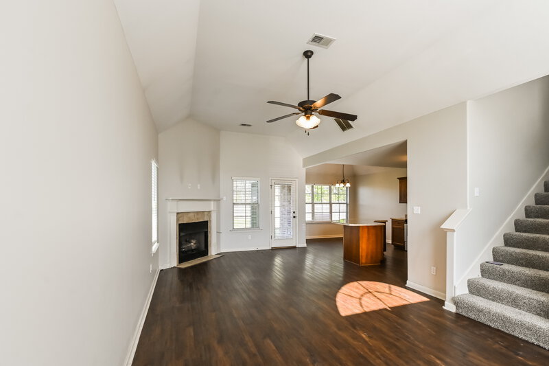 2,145/Mo, 8303 Windsor Ln Southaven, MS 38672 Living Room View