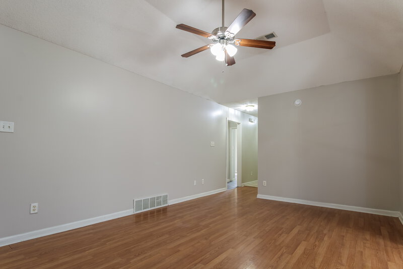 1,725/Mo, 1161 Cross Valley Cv Cordova, TN 38018 Living Room View