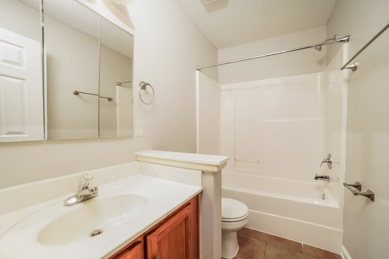 1,850/Mo, 1166 Whistler Dr Cordova, TN 38018 Bathroom View