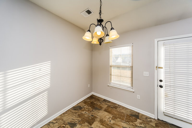 1,985/Mo, 7526 De Fleury Bnd E Southaven, MS 38672 Dining Room View