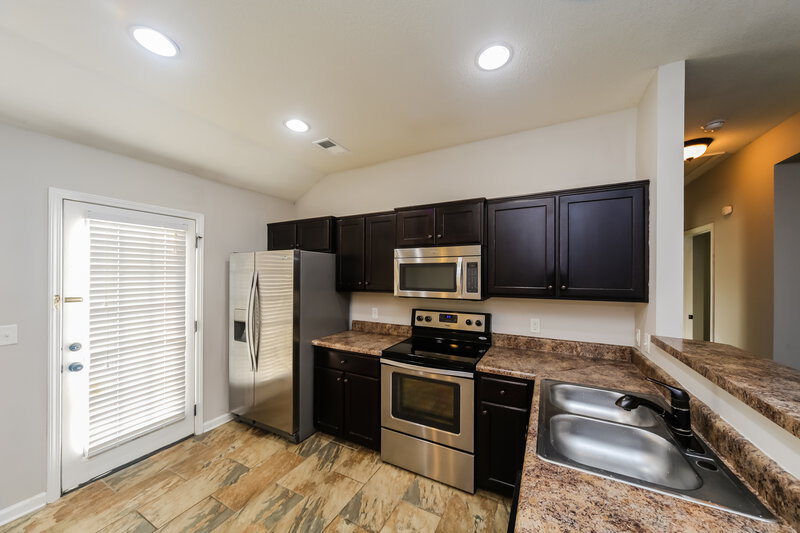 1,985/Mo, 7526 De Fleury Bnd E Southaven, MS 38672 Kitchen View