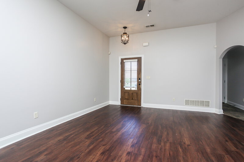 2,195/Mo, 3145 Pinetree Loop N Southaven, MS 38672 Living Room View 2