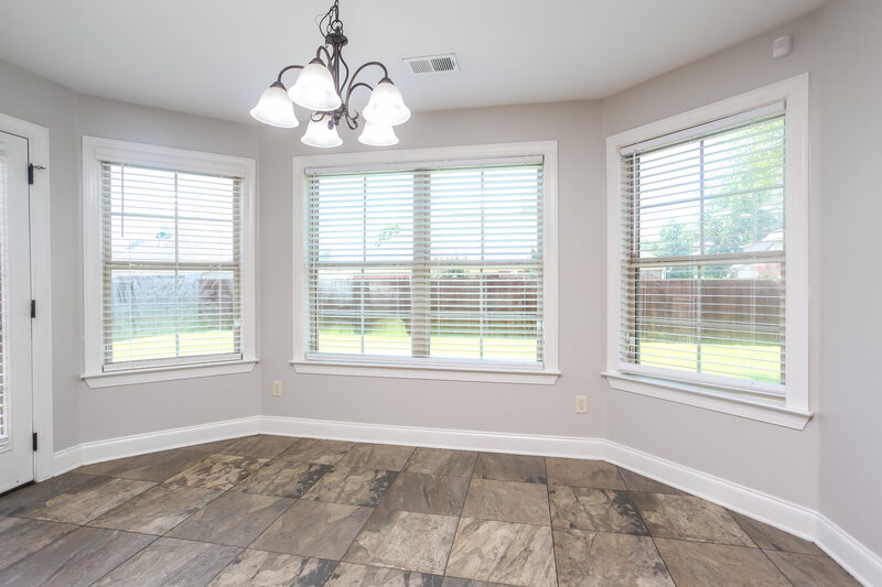 2,195/Mo, 3145 Pinetree Loop N Southaven, MS 38672 Dining Room View