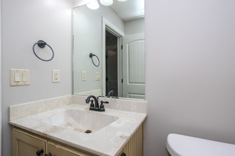 2,195/Mo, 3145 Pinetree Loop N Southaven, MS 38672 Bathroom View