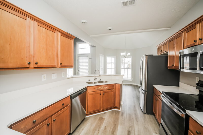 2,940/Mo, 2278 Purple Leaf Cv Cordova, TN 38016 Kitchen View