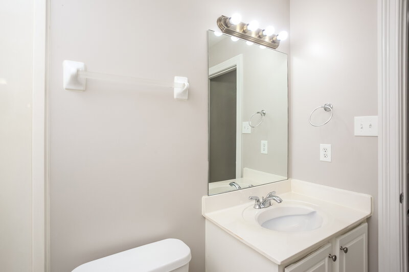 2,150/Mo, 2885 Liverpool Ln Southaven, MS 38671 Bathroom View