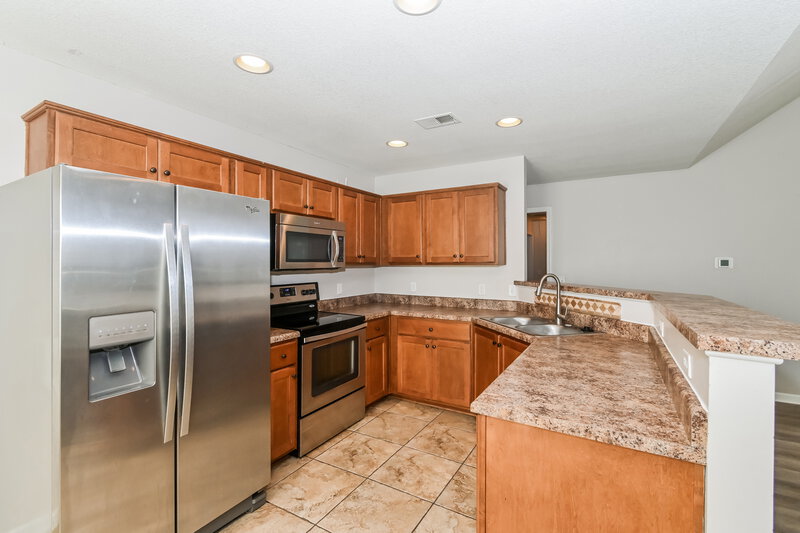 1,870/Mo, 7560 De Fleury Bnd E Southaven, MS 38672 Kitchen View 2