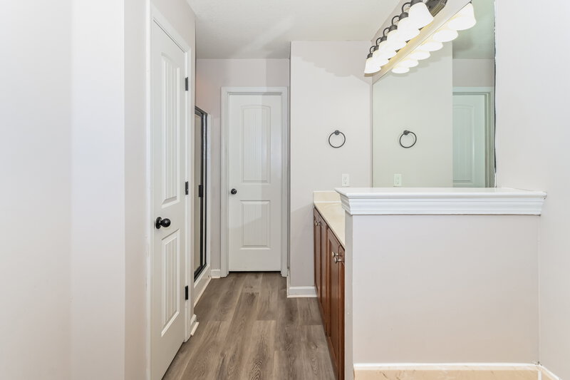 1,870/Mo, 7560 De Fleury Bnd E Southaven, MS 38672 Main Bathroom View