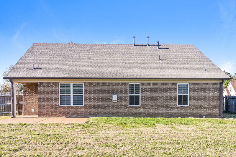 1,870/Mo, 7560 De Fleury Bnd E Southaven, MS 38672 Rear View