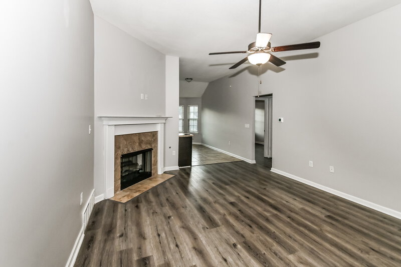 2,850/Mo, 7544 De Fleury Bnd E Southaven, MS 38672 Living Room View