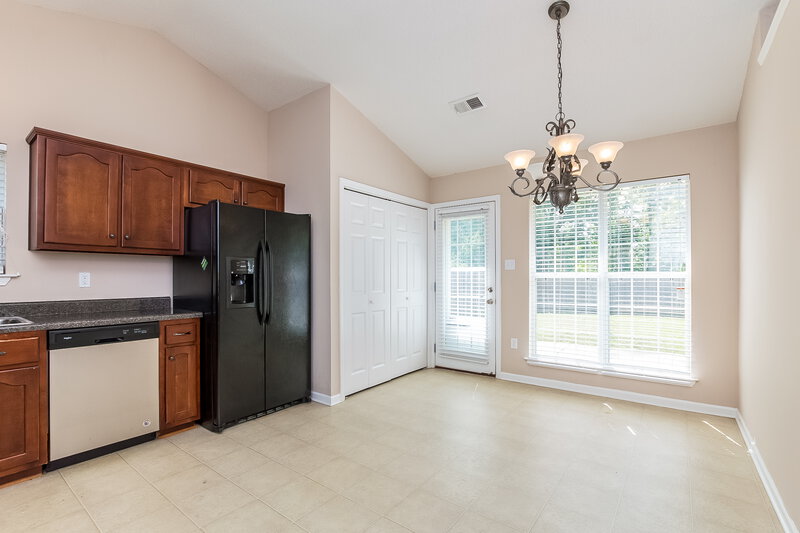 1,650/Mo, 1569 Ian Dr Southaven, MS 38671 Dining Roomlarge View 2