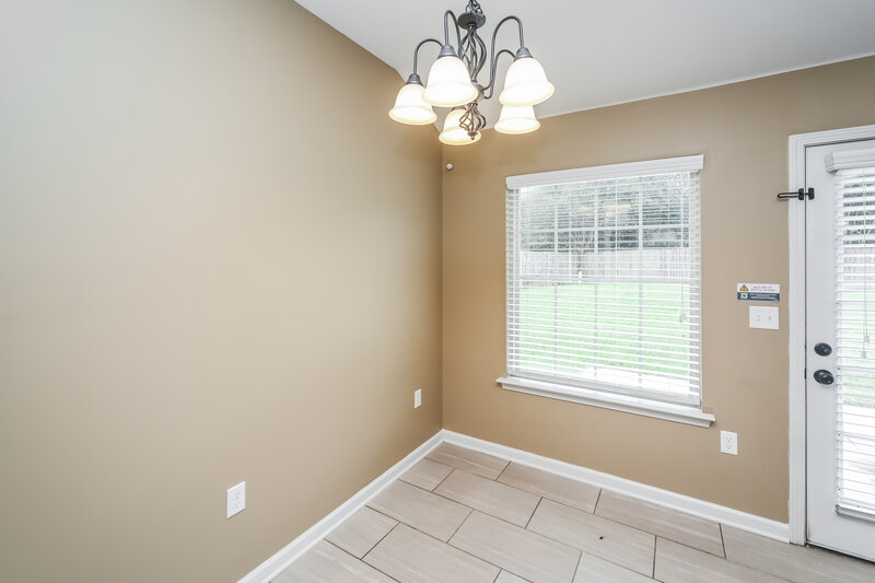 1,960/Mo, 7445 Ardennes Dr Southaven, MS 38671 Dining Room View
