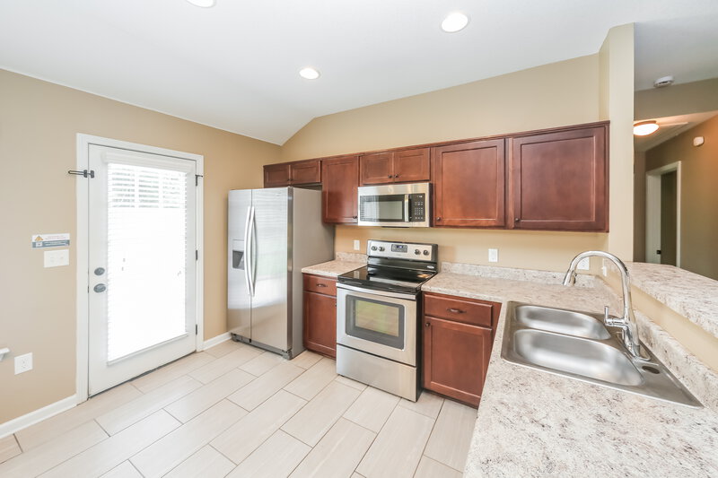 1,960/Mo, 7445 Ardennes Dr Southaven, MS 38671 Kitchen View