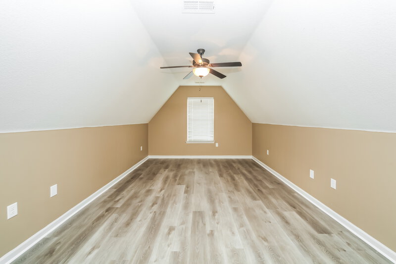 1,960/Mo, 7445 Ardennes Dr Southaven, MS 38671 Bonus Room View
