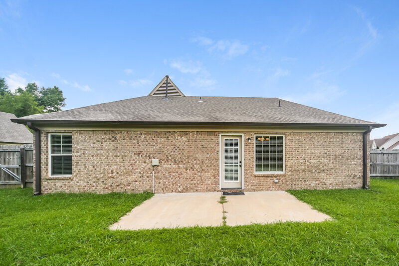 1,960/Mo, 7445 Ardennes Dr Southaven, MS 38671 Rear View