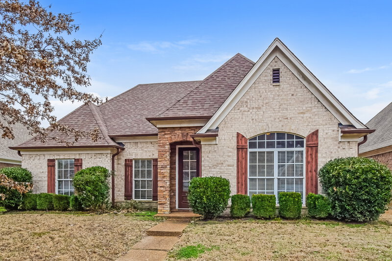 2,010/Mo, 5774 Bedford Loop E Southaven, MS 38672 Front View