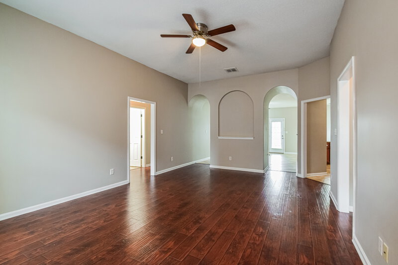 2,010/Mo, 5774 Bedford Loop E Southaven, MS 38672 Living Room View