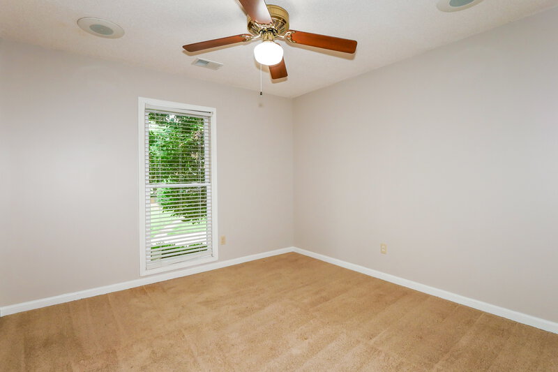 2,110/Mo, 2717 Twisted Oak Cv N Cordova, TN 38016 Bedroom View 3