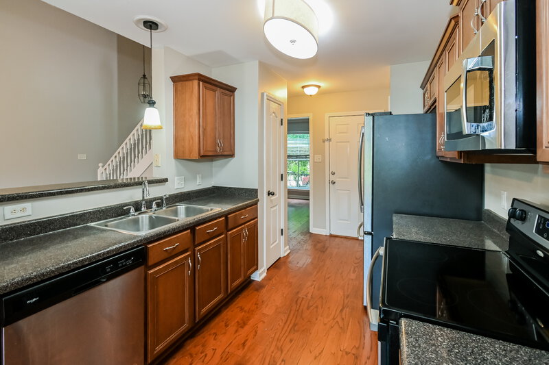 1,840/Mo, 50 Hidden Garden Dr Oakland, TN 38060 Kitchen View 2