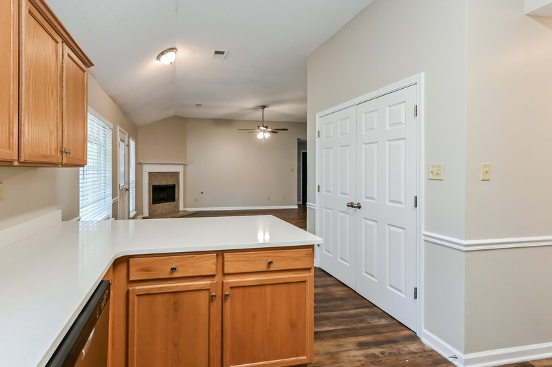 1,495/Mo, 180 Garden View Dr Oakland, TN 38060 Kitchen View