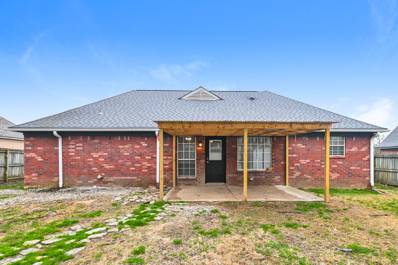 1,495/Mo, 180 Garden View Dr Oakland, TN 38060 Rear View