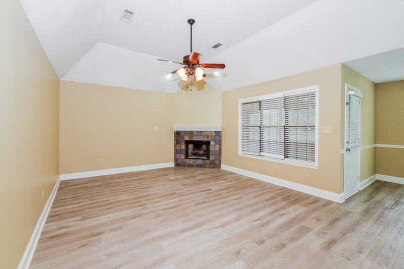1,890/Mo, 10264 Amanda Dr Olive Branch, MS 38654 Living Room View