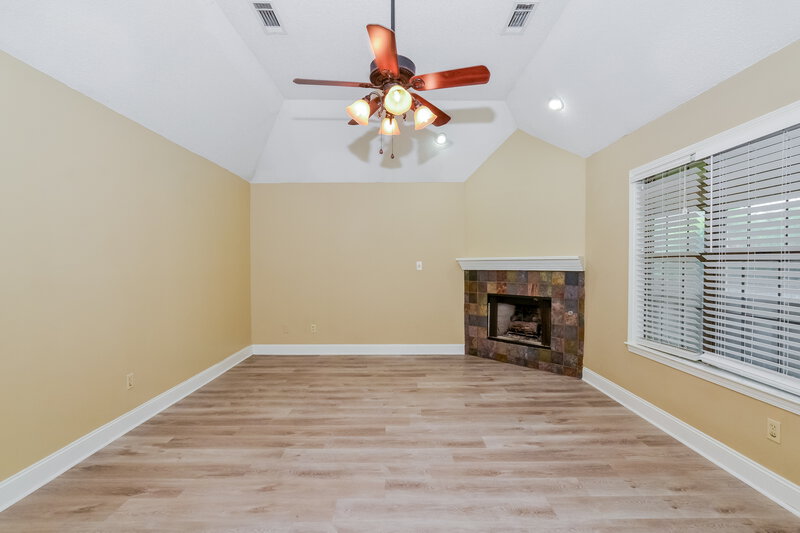 1,890/Mo, 10264 Amanda Dr Olive Branch, MS 38654 Living Room View 2